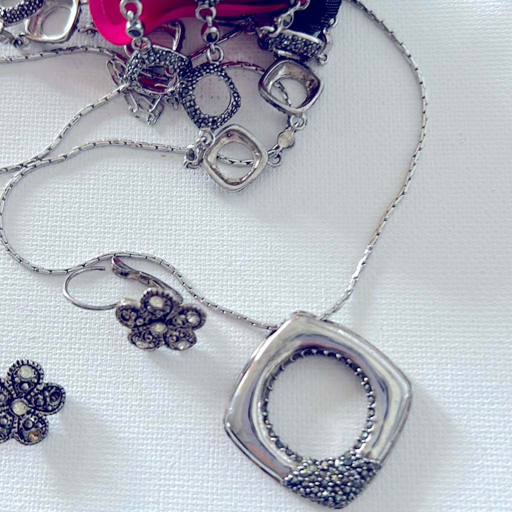 Marcasite Jewelry 75$